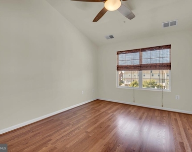 4934 Olympia Place - Photo Thumbnail 12