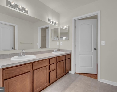 4934 Olympia Place - Photo Thumbnail 15