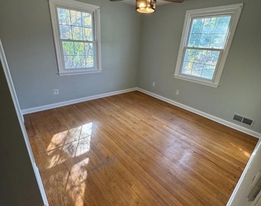 8711 Emge Road - Photo Thumbnail 16