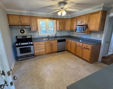 8711 Emge Road - Photo Thumbnail 3
