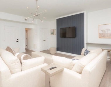 1026 N Calvert Street - Photo Thumbnail 5