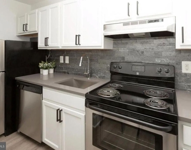 1026 N Calvert Street - Photo Thumbnail 2