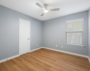 2322 Kuykendall Dr - Photo Thumbnail 17