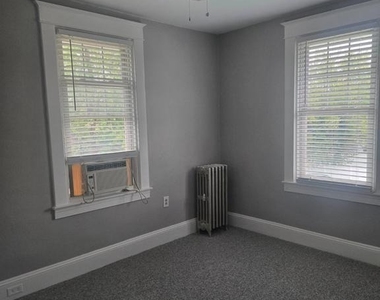 2911 E Northern Parkway - Photo Thumbnail 12