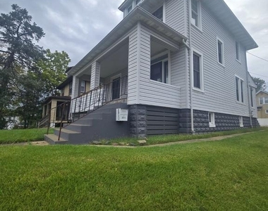 2911 E Northern Parkway - Photo Thumbnail 2