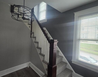 2911 E Northern Parkway - Photo Thumbnail 9