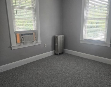 2911 E Northern Parkway - Photo Thumbnail 15
