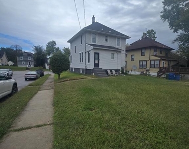 2911 E Northern Parkway - Photo Thumbnail 1