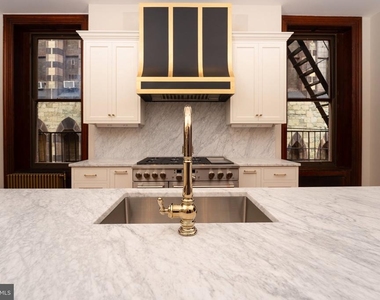 715 Washington Place - Photo Thumbnail 10