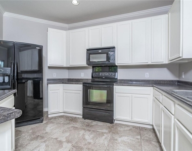 2116 Woodway Dr - Photo Thumbnail 12