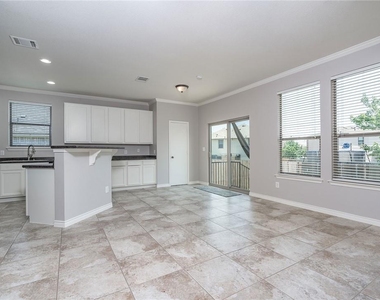 2116 Woodway Dr - Photo Thumbnail 10