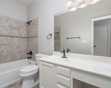 2116 Woodway Dr - Photo Thumbnail 21