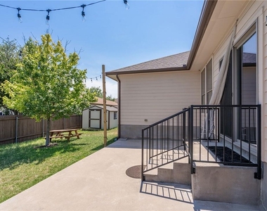 2116 Woodway Dr - Photo Thumbnail 26