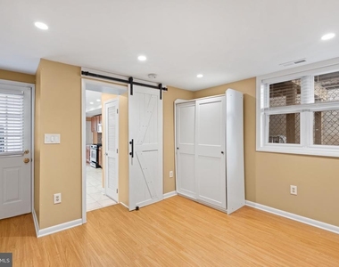 2204 Cambridge Street - Photo Thumbnail 9