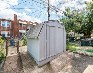 227 N Monastery Avenue - Photo Thumbnail 1