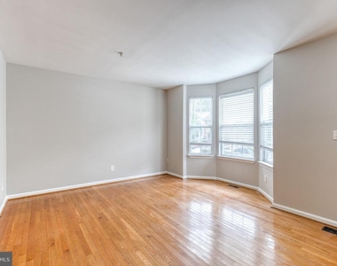 149 Langdon Farm Circle - Photo Thumbnail 2