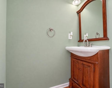 1346 Cox Cove Court - Photo Thumbnail 4