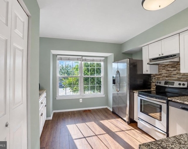 1346 Cox Cove Court - Photo Thumbnail 10