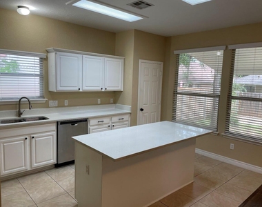 12829 Council Bluff Dr - Photo Thumbnail 6