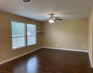12829 Council Bluff Dr - Photo Thumbnail 10