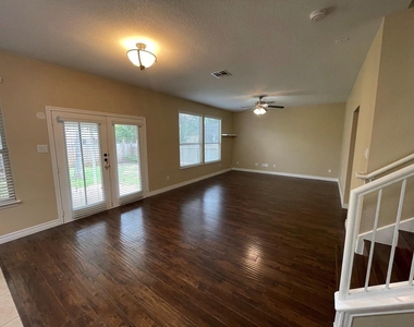 12829 Council Bluff Dr - Photo Thumbnail 7