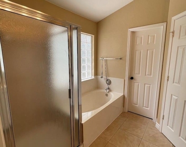 12829 Council Bluff Dr - Photo Thumbnail 18