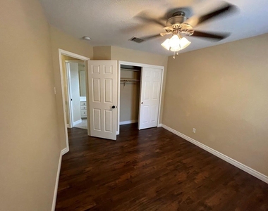 12829 Council Bluff Dr - Photo Thumbnail 9