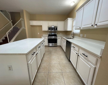 12829 Council Bluff Dr - Photo Thumbnail 3