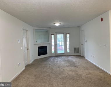 657 Burtons Cove Way - Photo Thumbnail 2