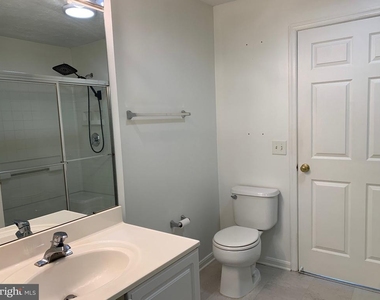 657 Burtons Cove Way - Photo Thumbnail 11