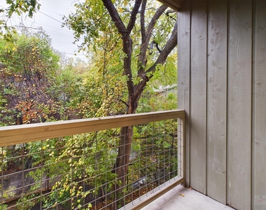 2303 East Side Dr - Photo Thumbnail 2
