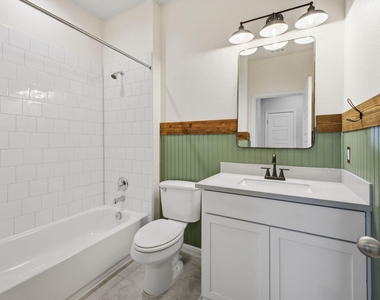 104 Ladolia Ln - Photo Thumbnail 8