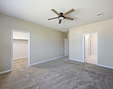 104 Ladolia Ln - Photo Thumbnail 12