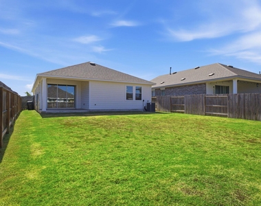 104 Ladolia Ln - Photo Thumbnail 14