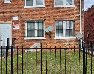 640 Girard Street Ne - Photo Thumbnail 16