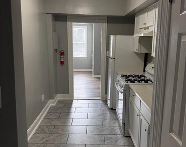 640 Girard Street Ne - Photo Thumbnail 1