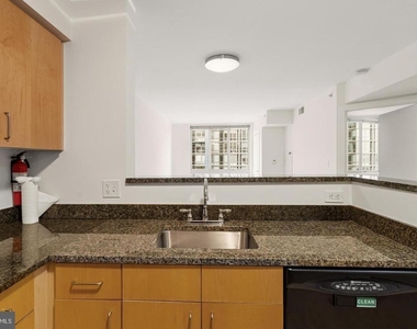 1000 New Jersey Avenue Se - Photo Thumbnail 10