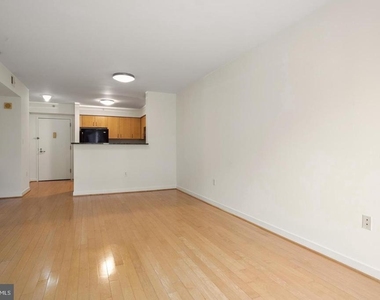 1000 New Jersey Avenue Se - Photo Thumbnail 6