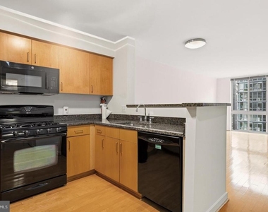 1000 New Jersey Avenue Se - Photo Thumbnail 8