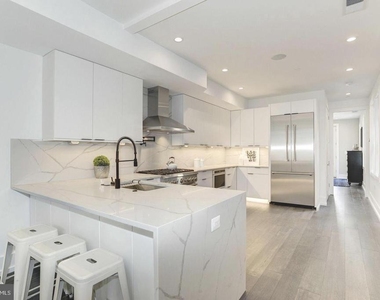 1817 Vernon Street Nw - Photo Thumbnail 8