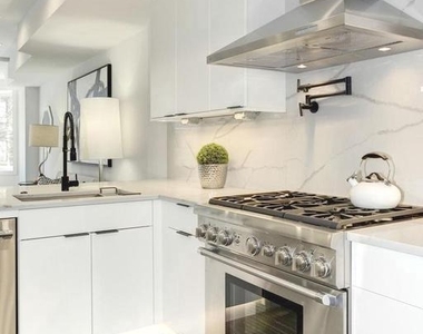 1817 Vernon Street Nw - Photo Thumbnail 9