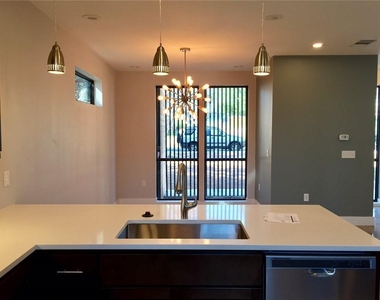 5619 Adams Ave - Photo Thumbnail 2