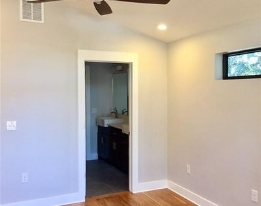 5619 Adams Ave - Photo Thumbnail 19