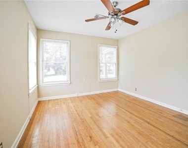 310 Franklin Blvd - Photo Thumbnail 9