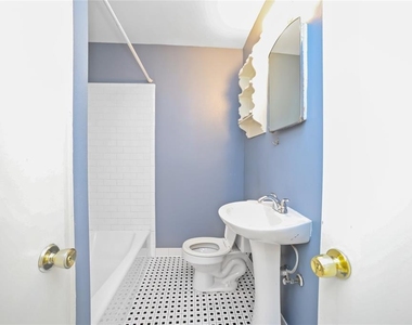 310 Franklin Blvd - Photo Thumbnail 12