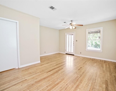 310 Franklin Blvd - Photo Thumbnail 4