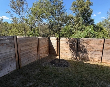 2000 Riverside Farms Rd - Photo Thumbnail 11
