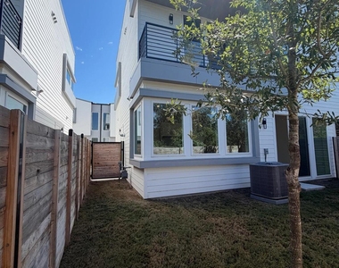 2000 Riverside Farms Rd - Photo Thumbnail 13