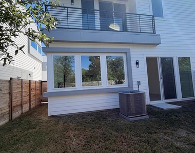 2000 Riverside Farms Rd - Photo Thumbnail 14