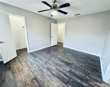 2612 Gwendolyn Ln - Photo Thumbnail 30